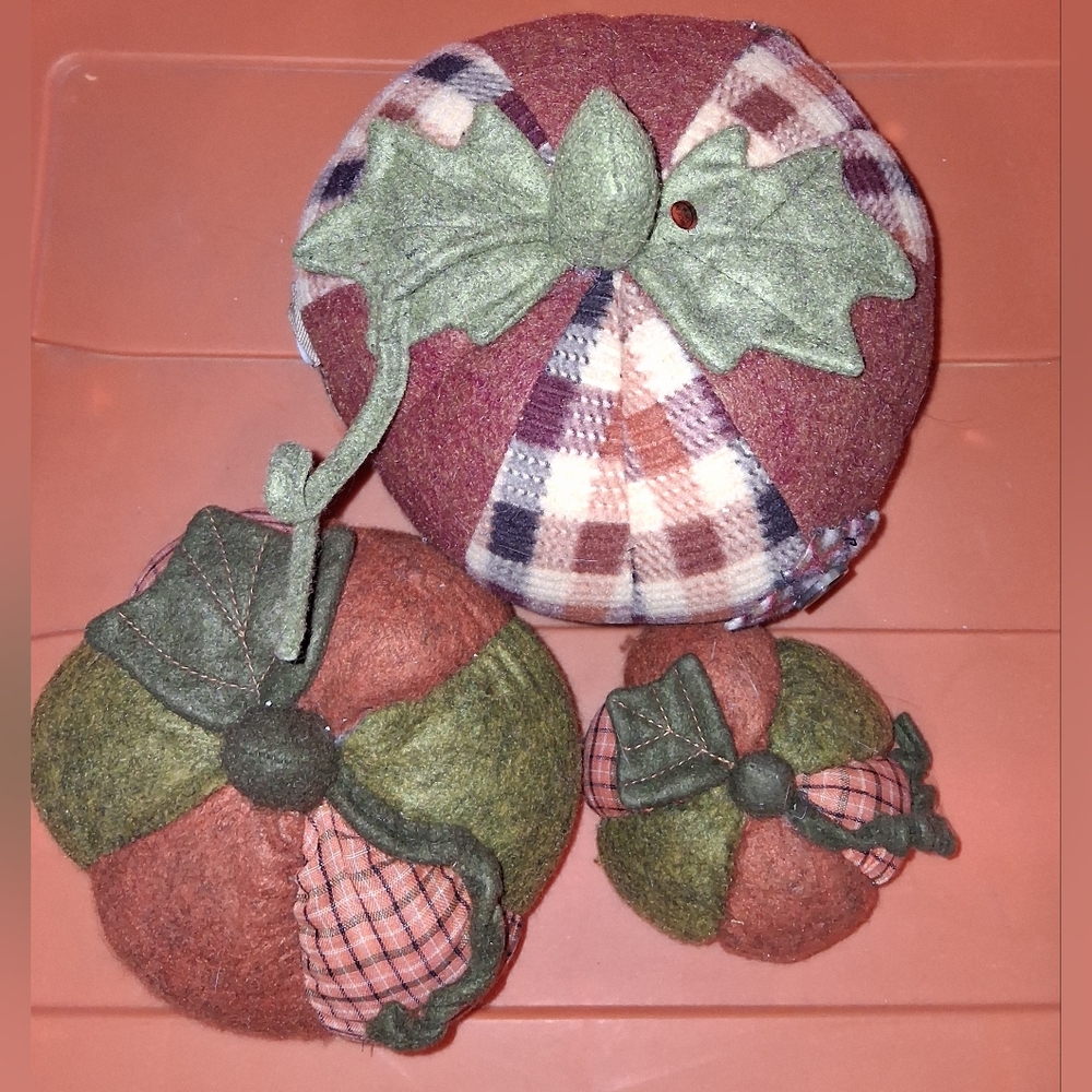 Fall Color Plush Pumpkin Collection (5) - Picture 3 of 8